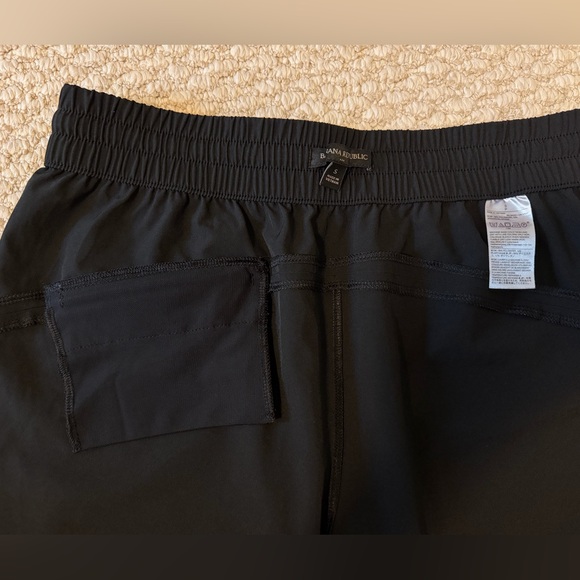 Banana Republic Athletic Shorts - Picture 4 of 10
